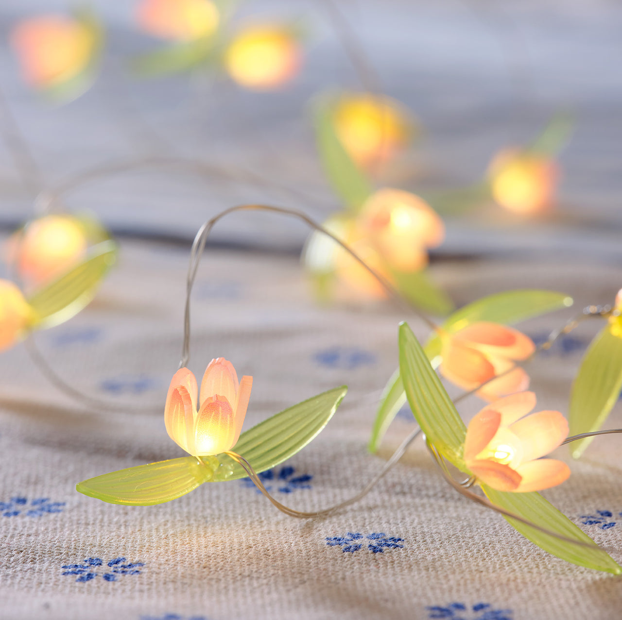 Guirlande Lumineuse Micro LED d'Extérieur à 20 Roses Miniatures