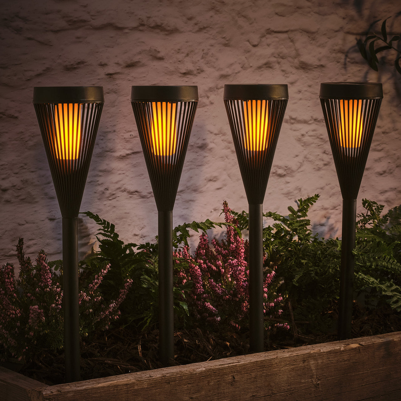 Lot de 4 Torches Solaires de Jardin Effet Flamme