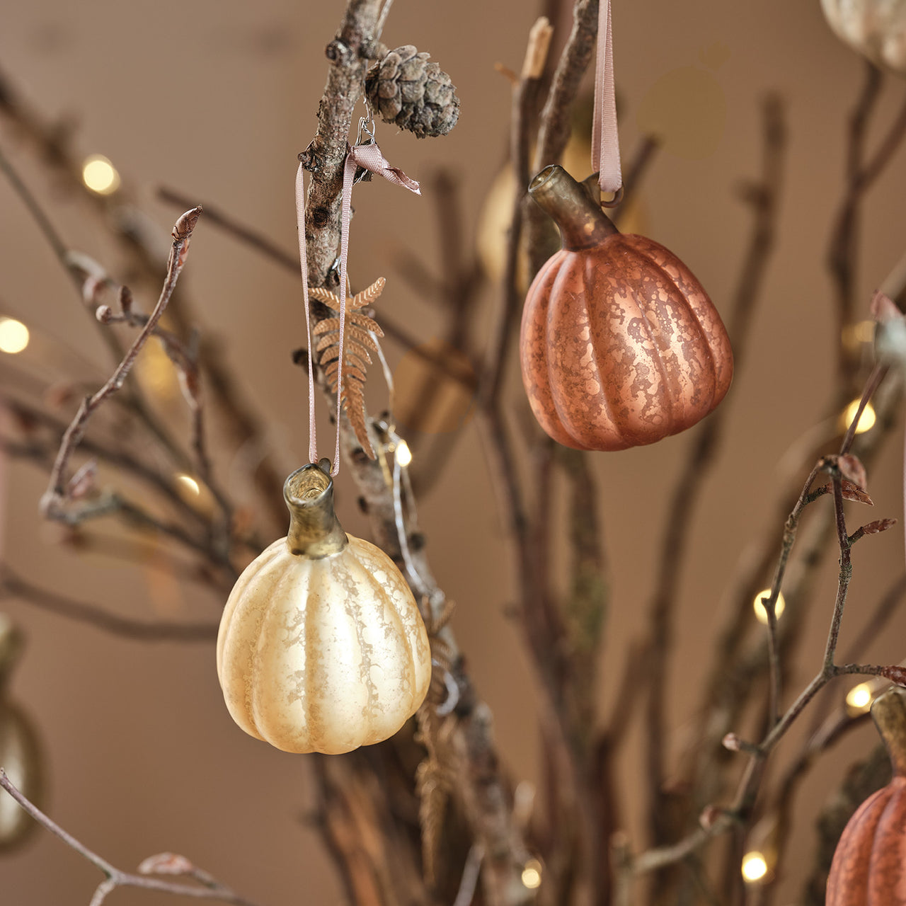 Lot de 6 Mini-citrouilles Décoratives à Suspendre