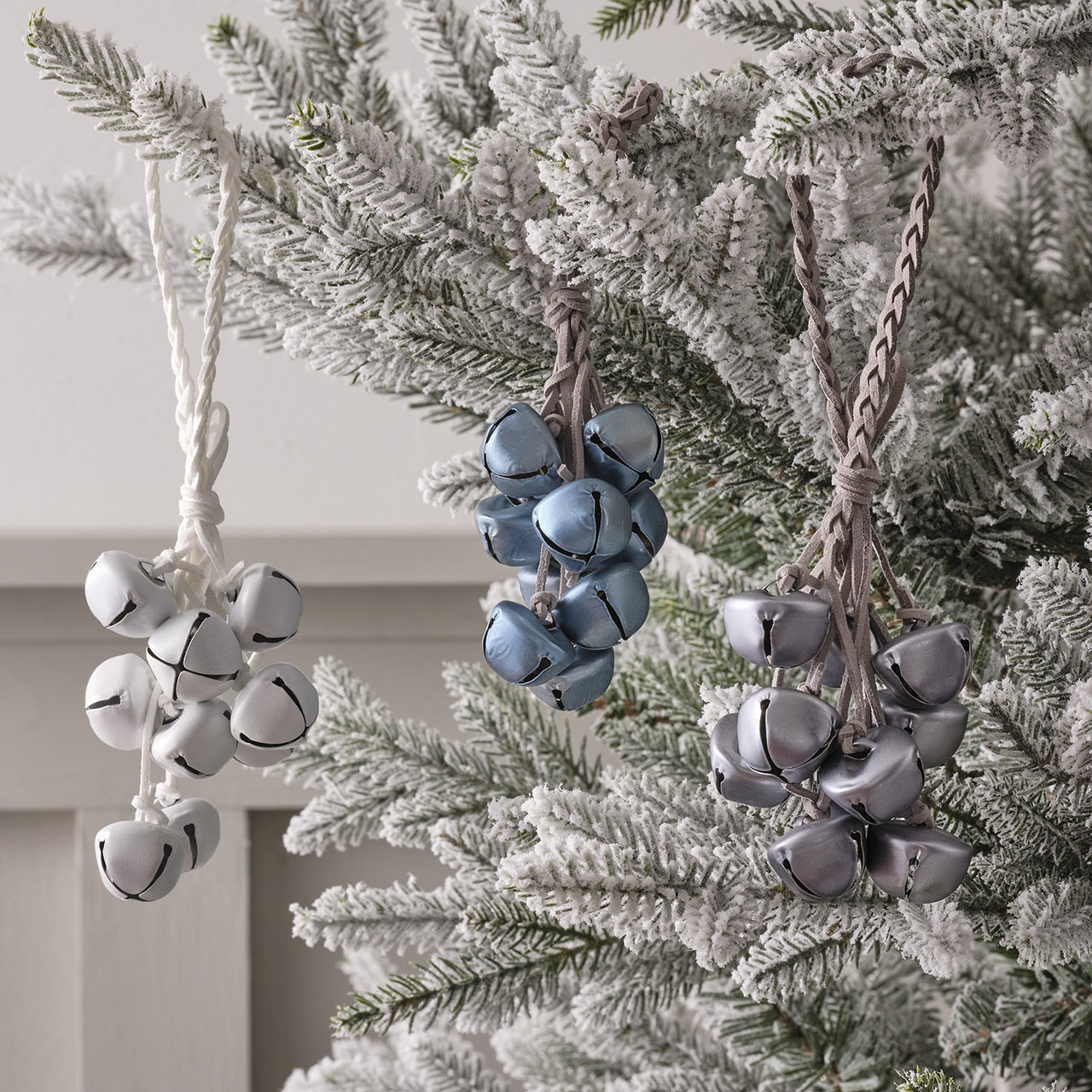 Lot de 3 Décorations de Sapin en forme de Clochettes Perlées en Grappe