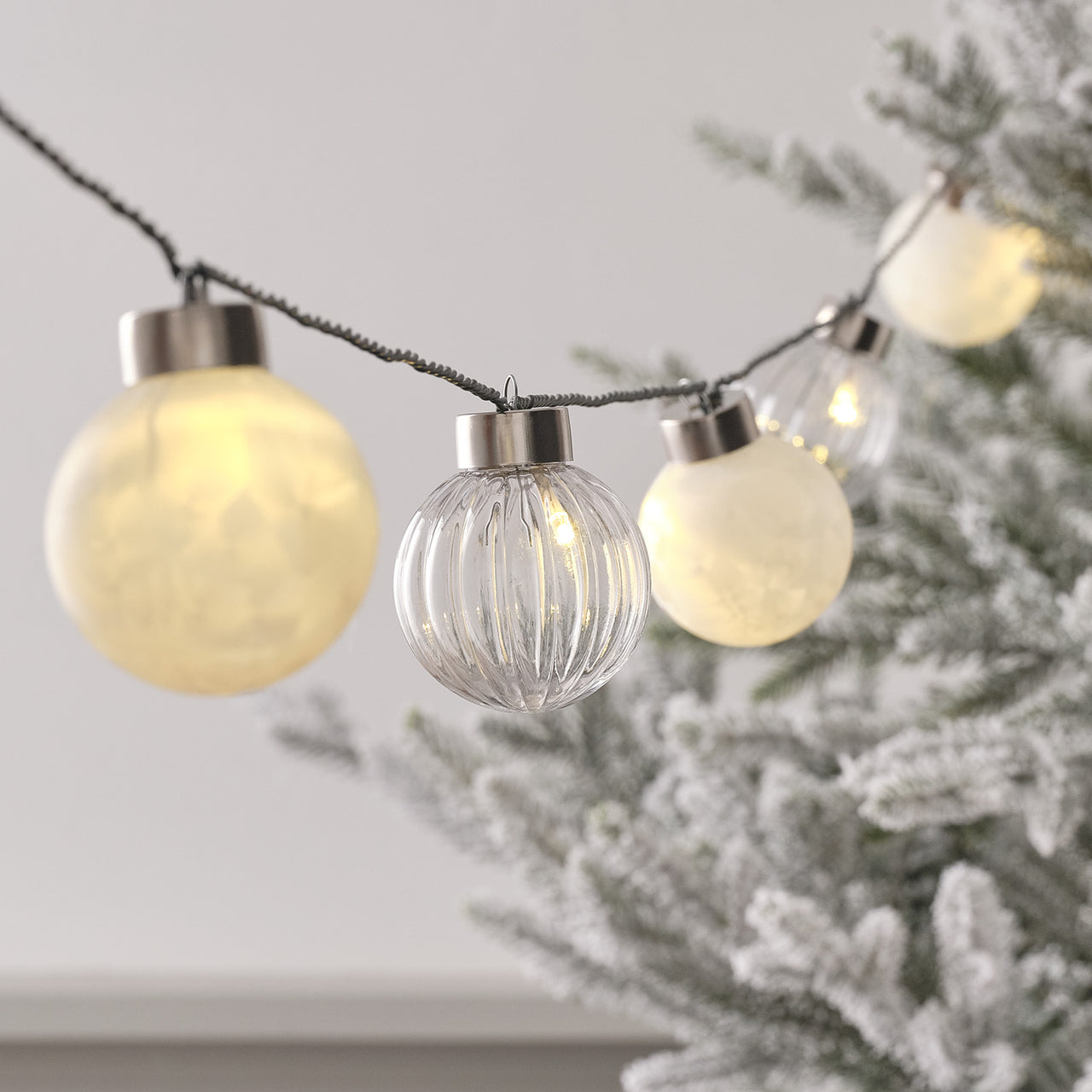 Guirlande Lumineuse à 25 Boules LED de Noël