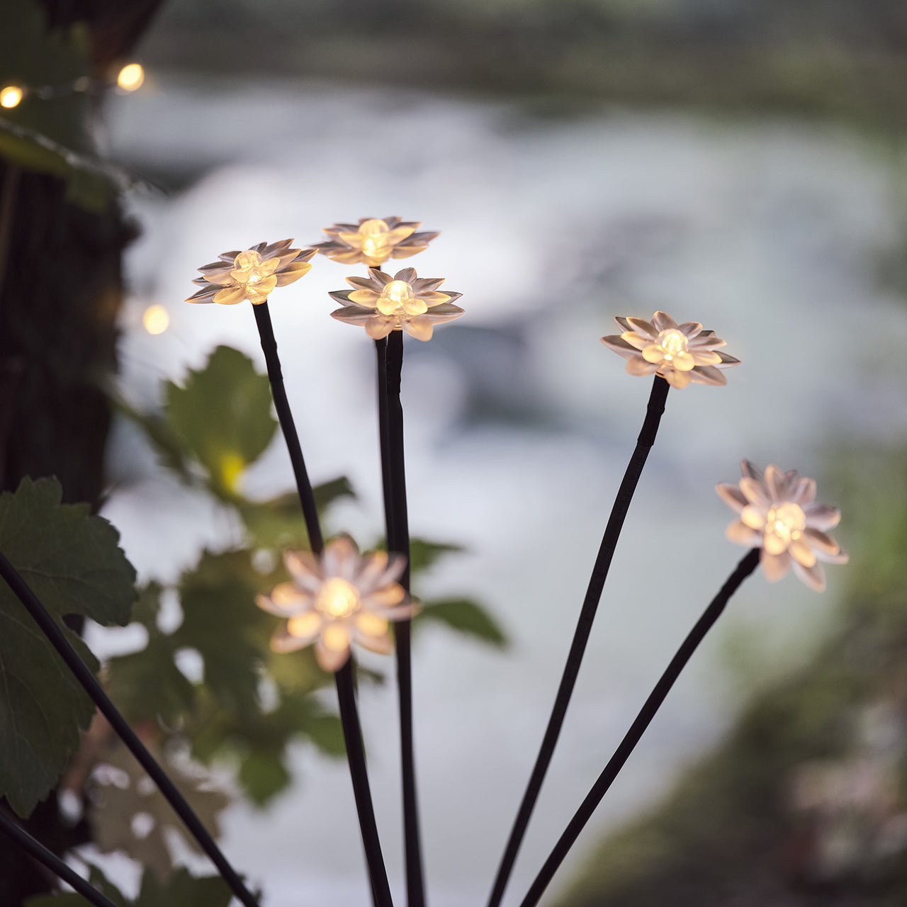 Balise Solaire Fleurs LED à Piquet Amovible