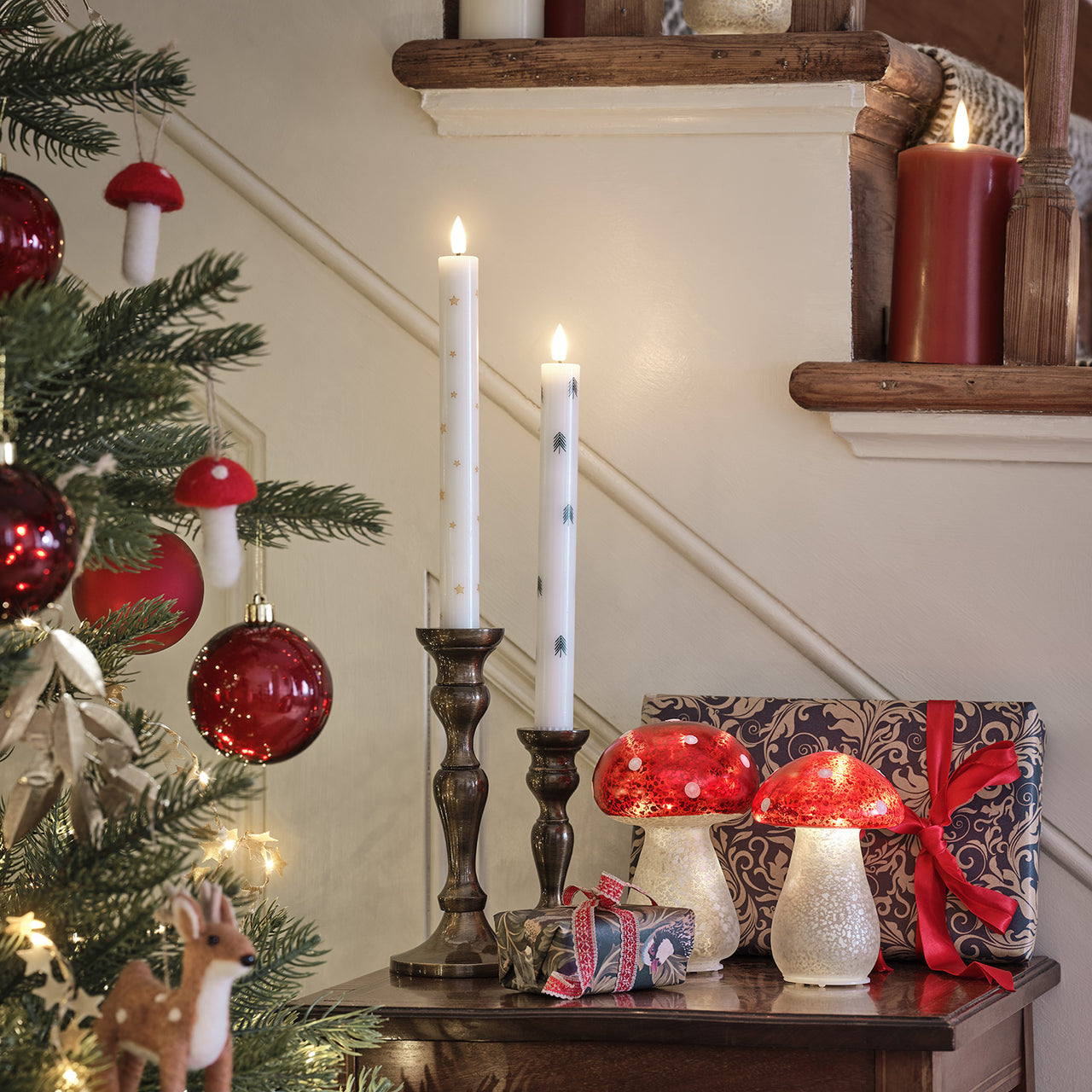 Lot de 4 Chandelles TruGlow® à Motifs Sapins de Noël et Télécommande